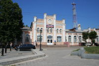 Железнодорожный вокзал в Вышнем Волочке (Фото: S1, ru.wikipedia.org)